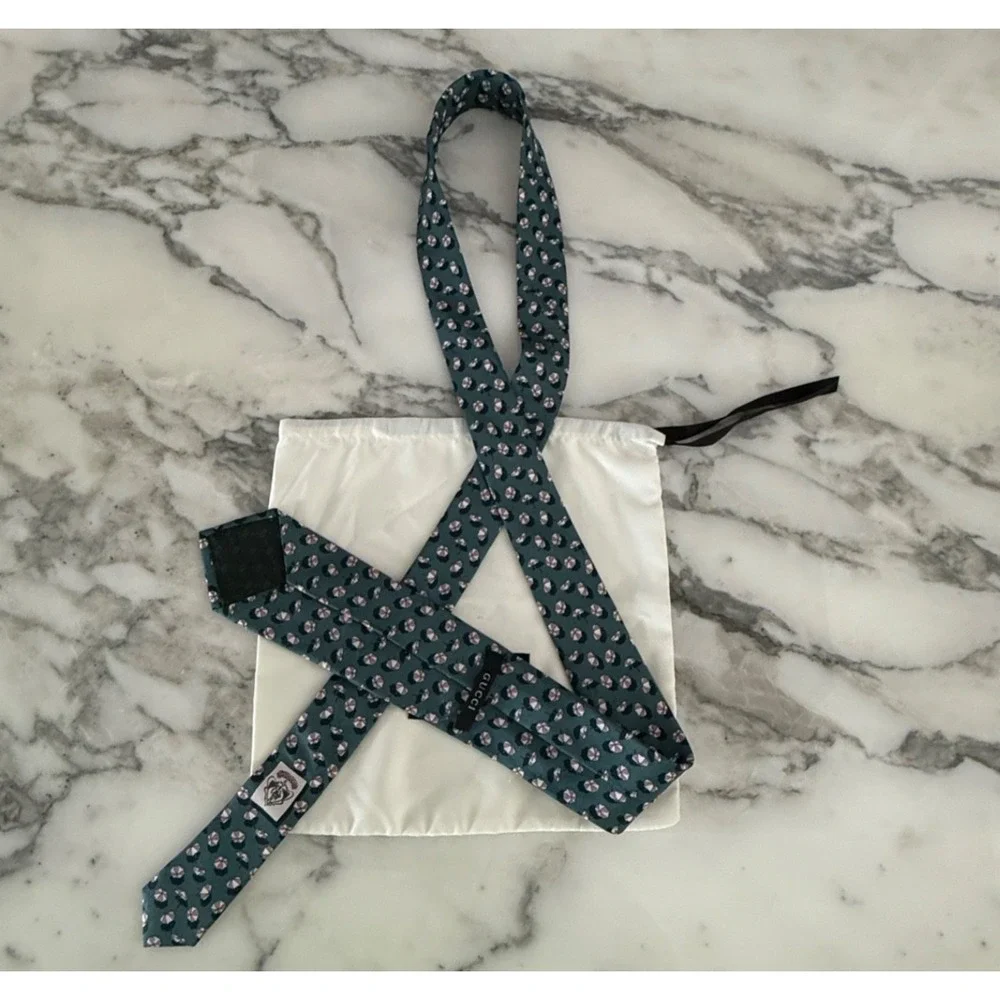Gucci Necktie Tie 100% Silk Green Umbrella Pattern 3.2 inches New